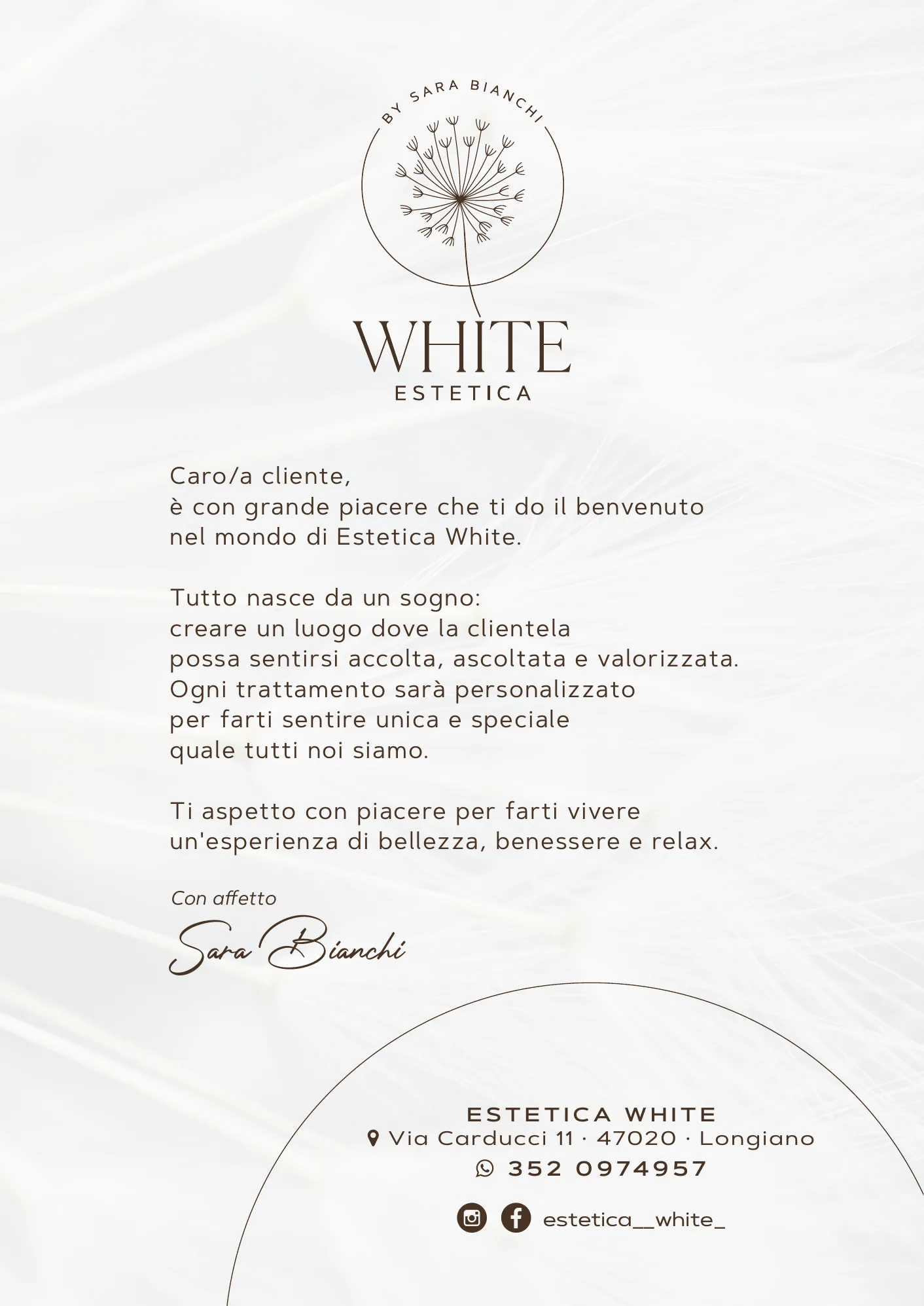 Estetica White di Sara Bianchi — Un soffione per insegna: logo, A5